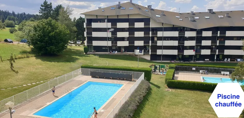 Mountain cocoon with pool and tennis - Image 1