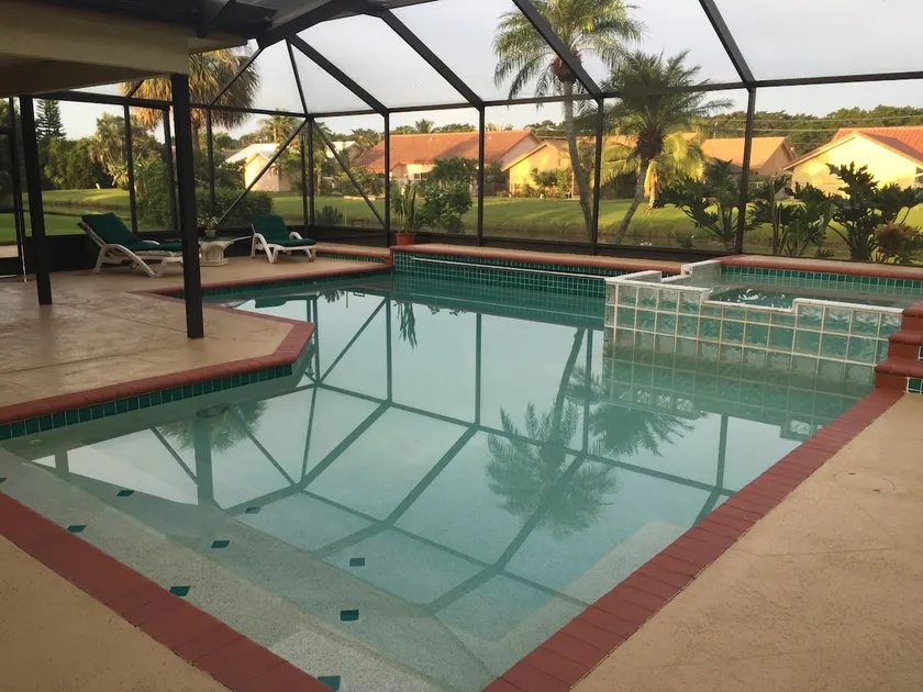 CasaBella -HotTub-Private Pool-4 Beds-Pool Table - Image 1