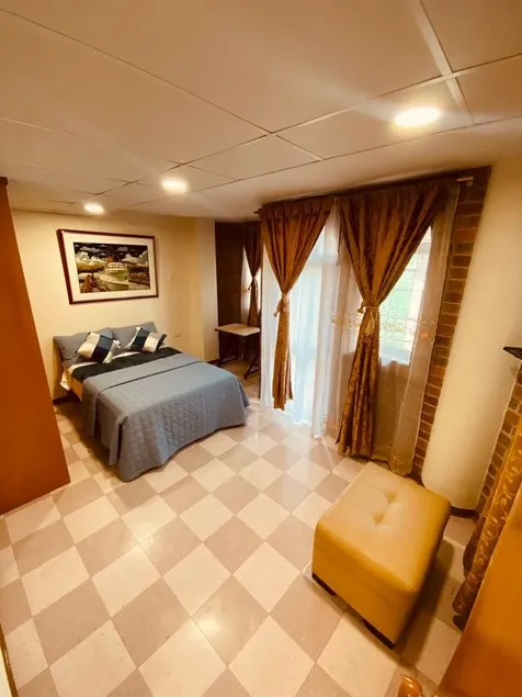 Feel at home: comfortable, quiet and safe - Image 1