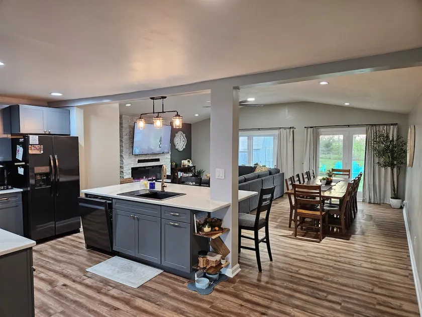 Convenient Comfort in the Heart of Indy - Image 1
