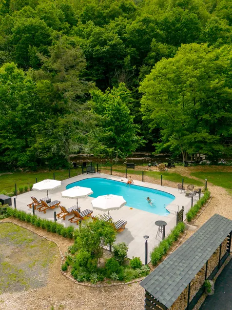 The Bend: Meadow Suite • Pool • Sauna • Fire Pits - Image 1