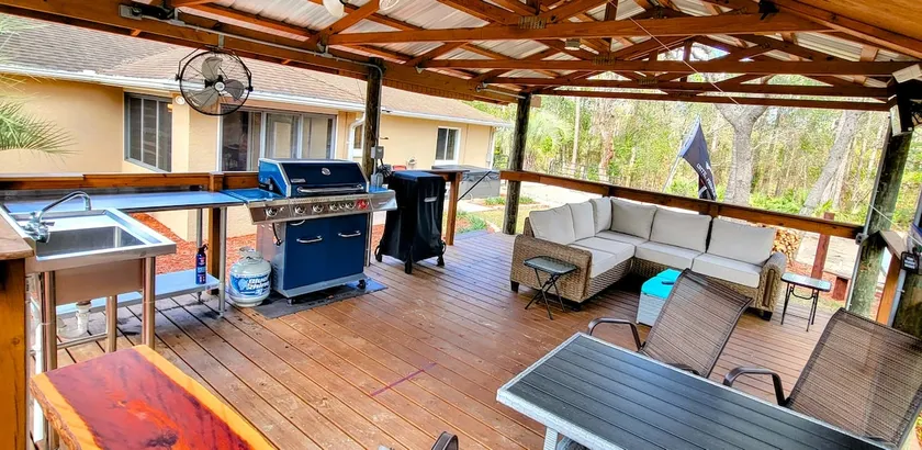 Crystal River - Fun 'n Sun Retreat - Sleeps 8 - Image 1