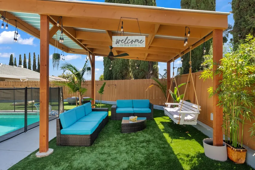 Heated Pool+Gazebo+ Private Suite: Up to 16 people - Image 1
