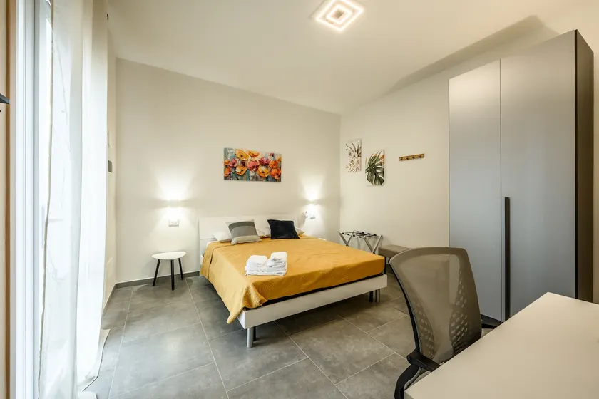 Cesare Suite - Image 1