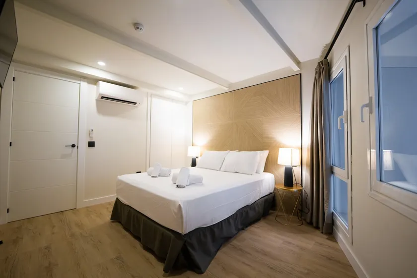 Apartamentos de Sara, Apartment with double bed. - Image 1