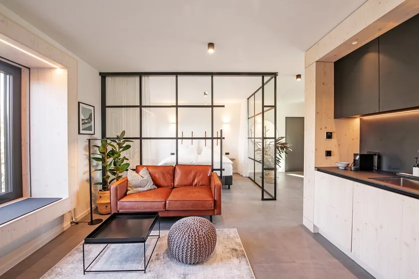 Newly built designer apartment with parking space - Image 1