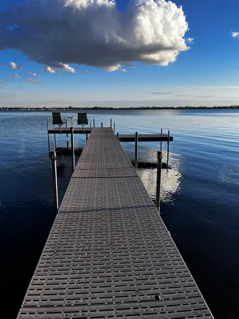 Lakeside getaway on Lake Madison - Image 1