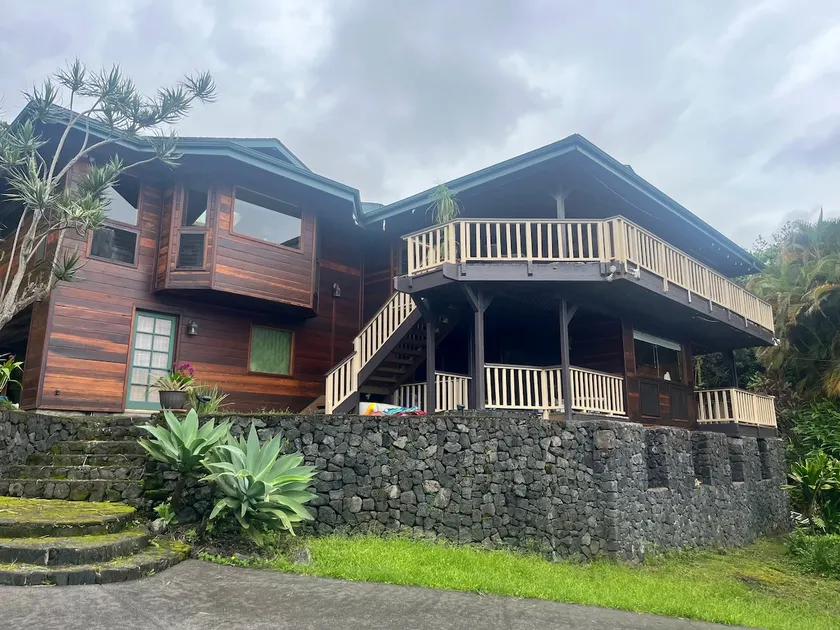 Beautiful, Spacious Home w/Expansive Ocean Views - Image 1