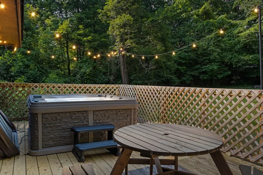 5min to Lake | 20min NRG | HotTub-FirePit-Private - Image 1