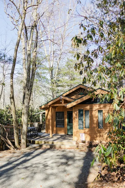 Evergreen Cottage - Image 1