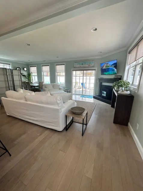 The Main Residence Beach Retreat | Sleeps 6 - Image 1