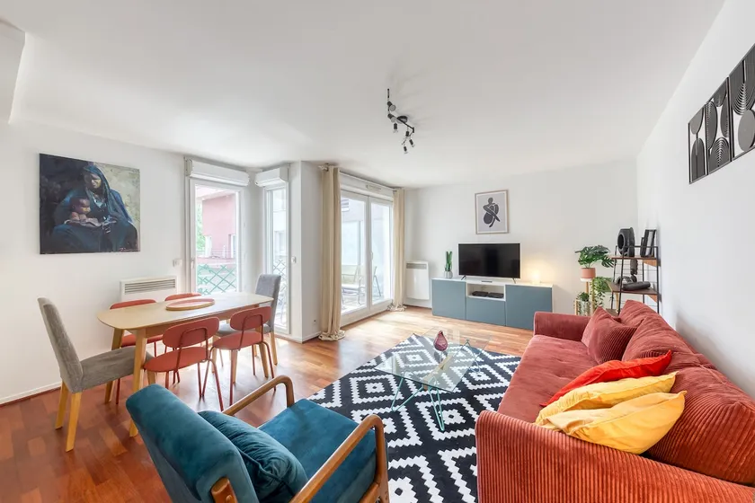 Relaxing apartment with terrace 3 minutes from the metro - Image 1
