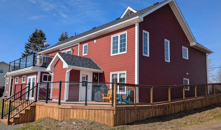 Springhouse Seaside Retreat 2-Bedroom on the Bay - Image 1