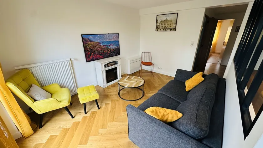 Exceptional apartment (Paris-Orly) - Air conditioning - Image 1