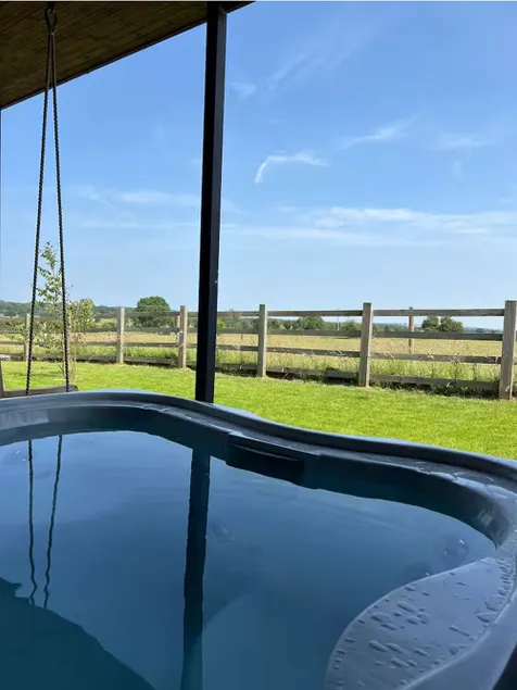 The Fuller's Shed All Weather Private Hot Tub - Image 1