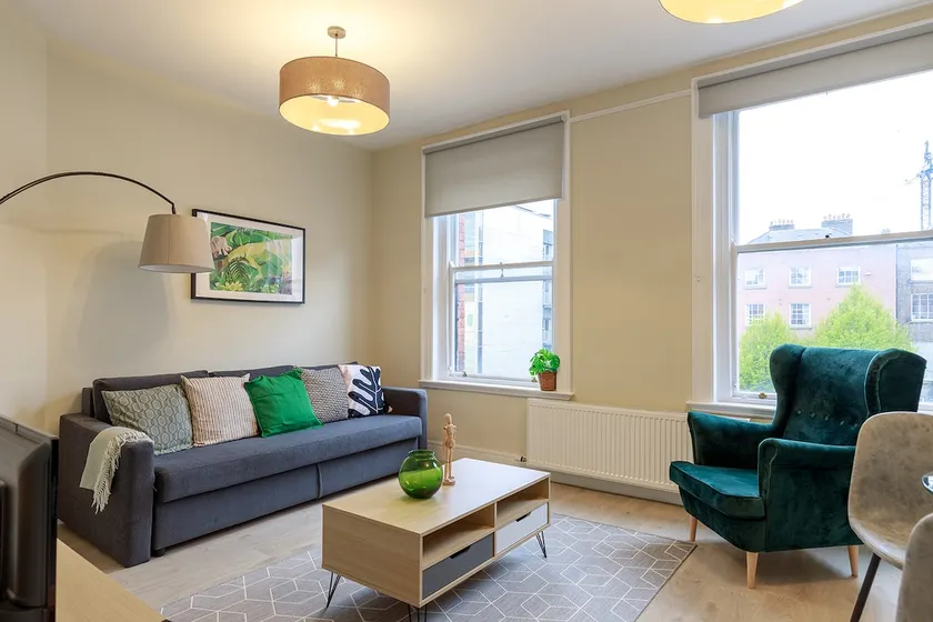 Dublin Castle Suites — 2 Beds Apartment - Image 1