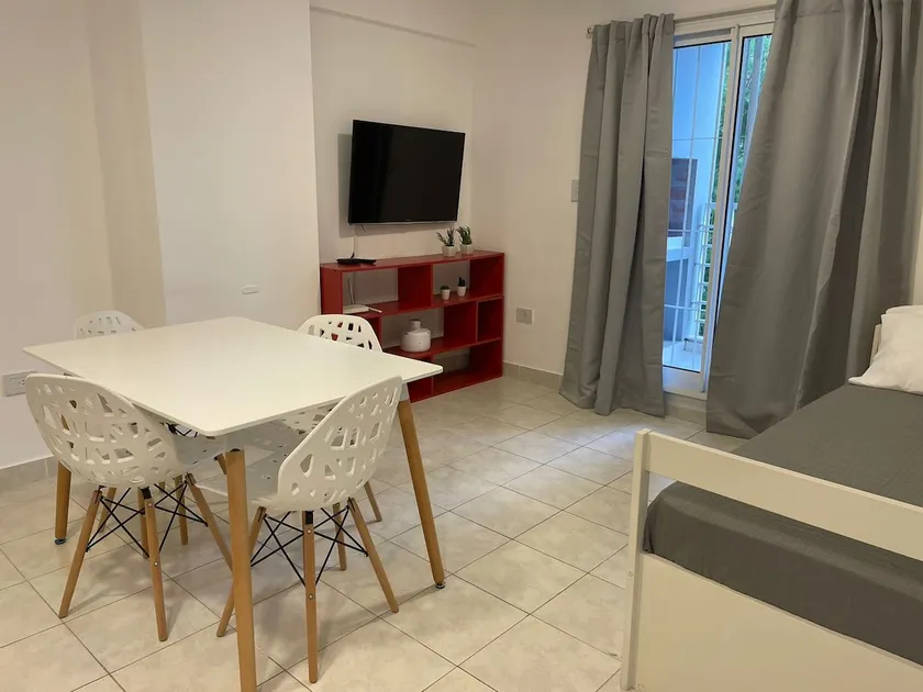 A full apartment in the center with a grill - Image 1
