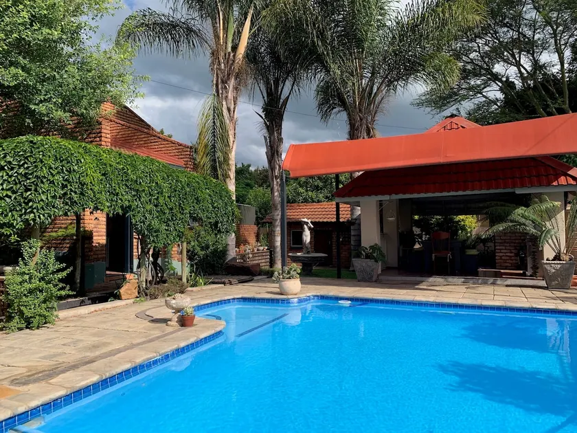 A) Bougain Villa Guest House - 2 Bedroom Flat - Image 1