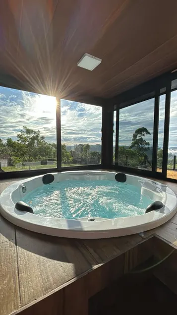 Cabin with hydro and nature! - Image 1