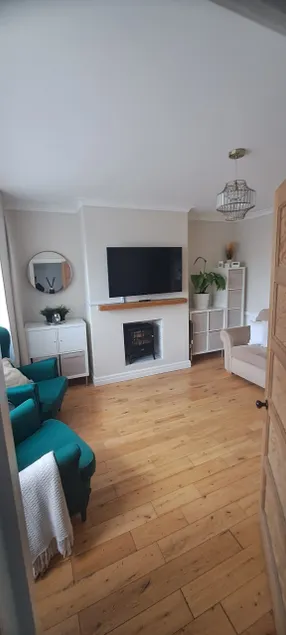 3 Bed Home sleeps 6 in Heart of Cardiff Free Parking - Image 1