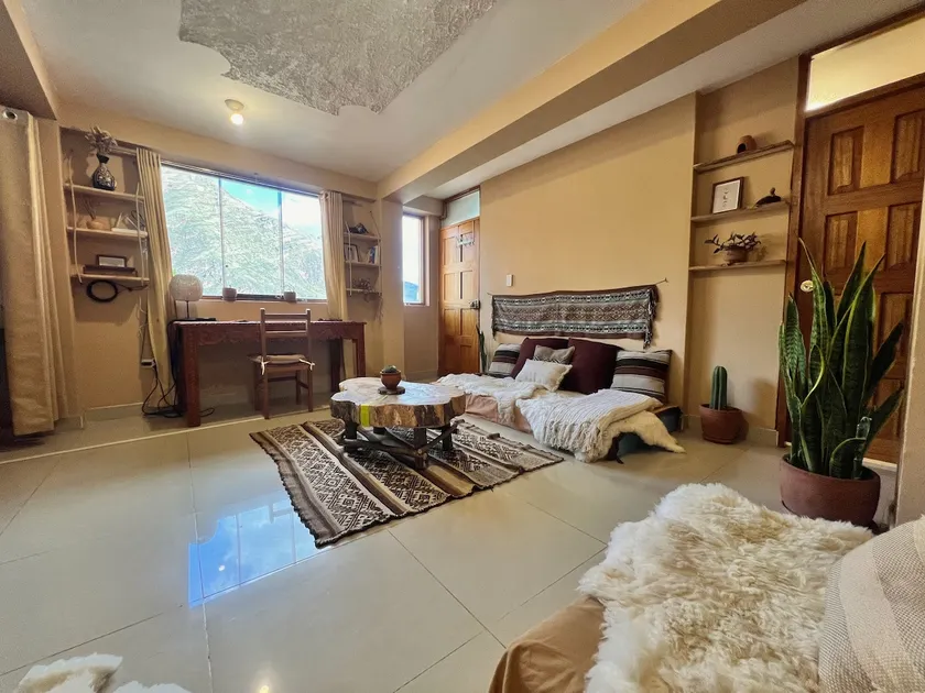 Central Pisac 2 Bedroom Flat with view rooftop and home gym - Image 1