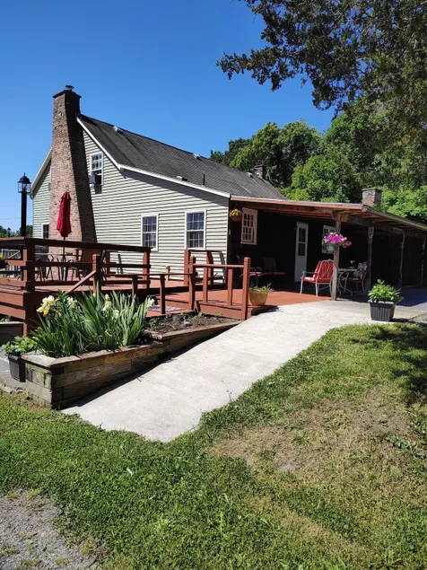 Very roomy, comfortable home. - Image 1