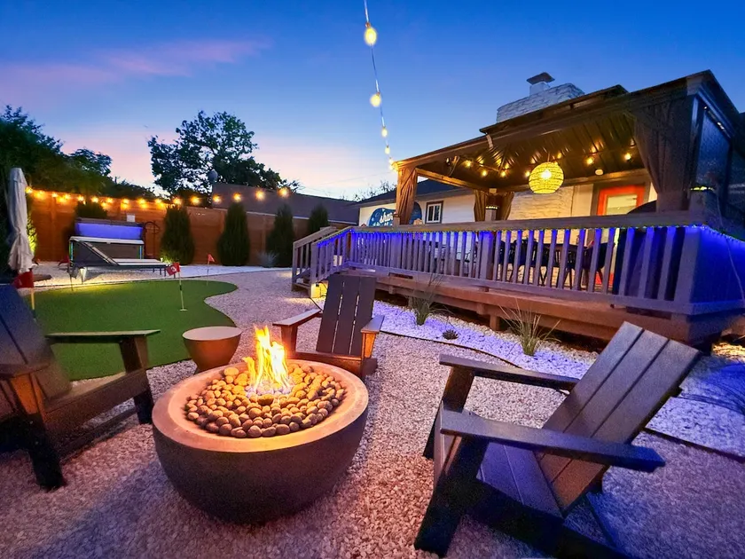Mini Golf, Hot Tub, Pizza Oven, BBQ Near Kalahari - Image 1