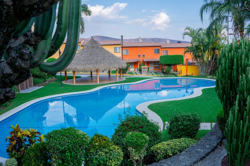 Casa Girasoles Oasis - Image 1