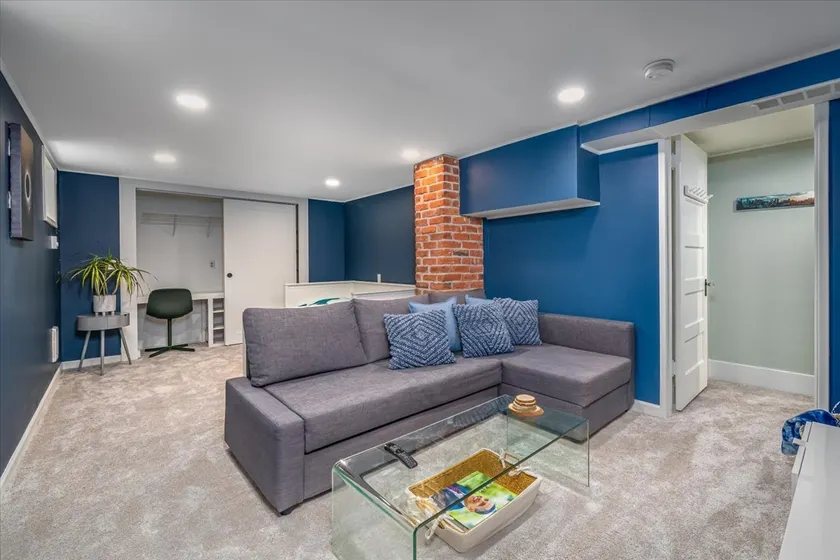 Large Guest Suite Close to UW & Children’s - Image 1