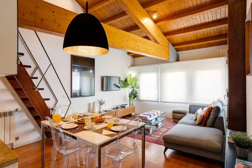 Amazing Tailor Made Penthouse With a View - Image 1