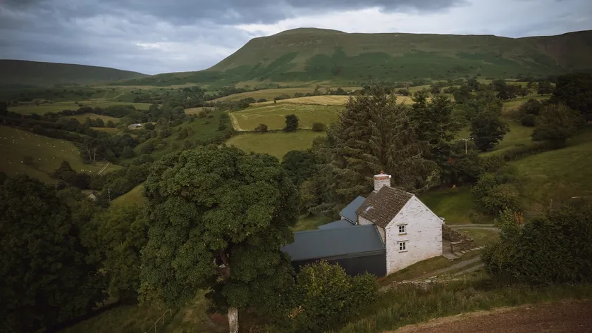Idyllic with spectacular views - Image 1