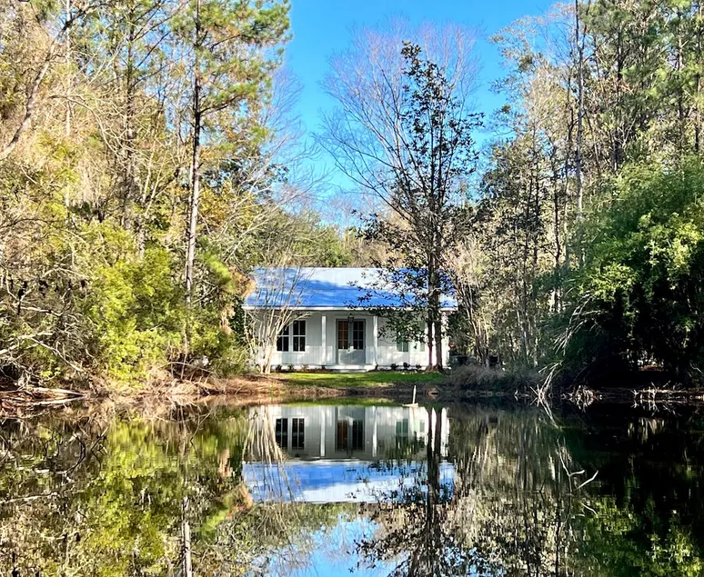 Cozy Cottage on the River - Image 1