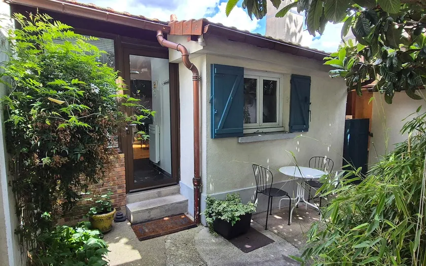 Terrace house near Paris L14 RER B with garage - Image 1