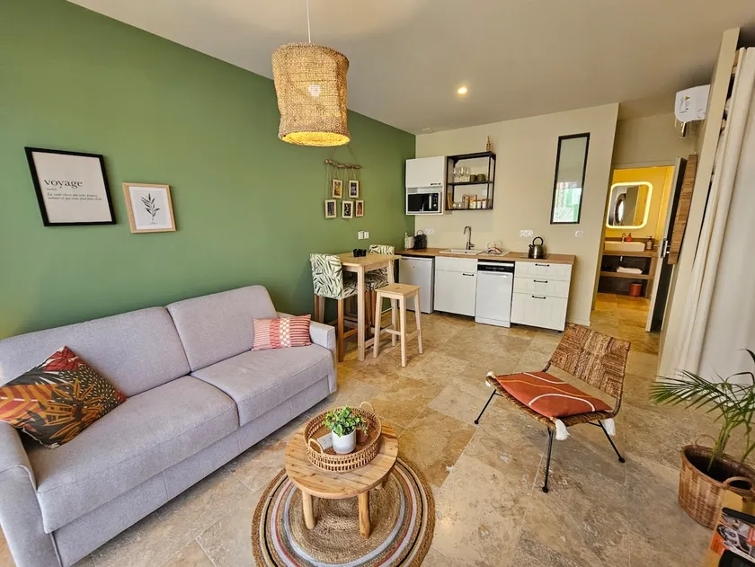 La Bastide-Apartment-Garden View-Bathroom - Image 1