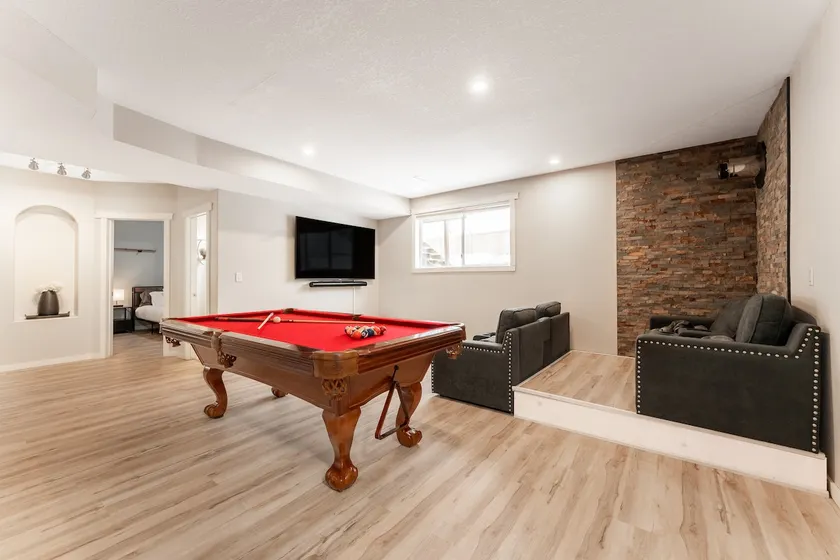 5-Br/3-Ba | Private Pool & Hot Tub | Pool Table + Home Theatre - Image 1