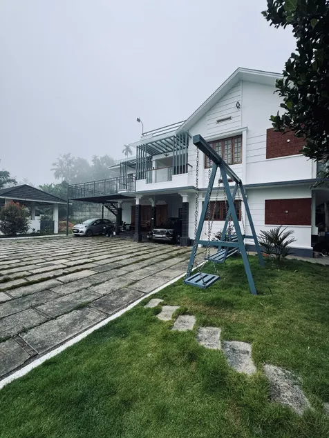 4bhk House In Wayanad - Image 1