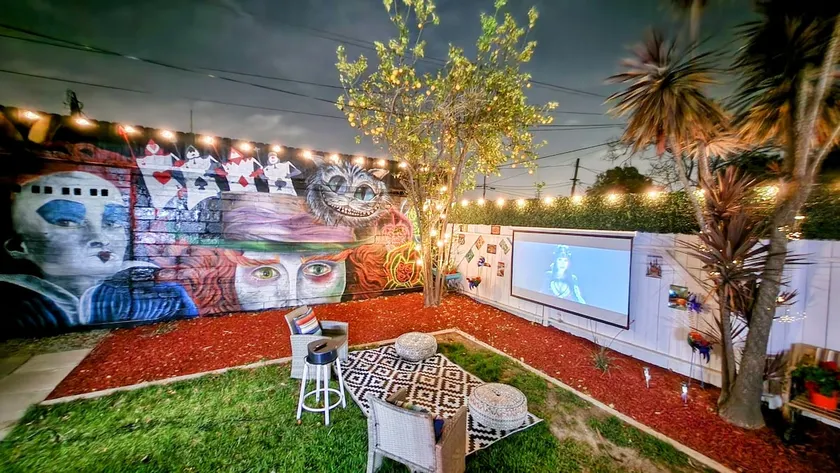 Disneyland/Orange Downtown/Chapman Univ/OC Beaches - Image 1