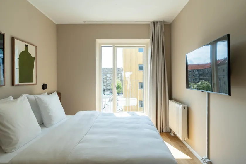 Numa | Large Studio with Kitchen and Balcony - Image 1