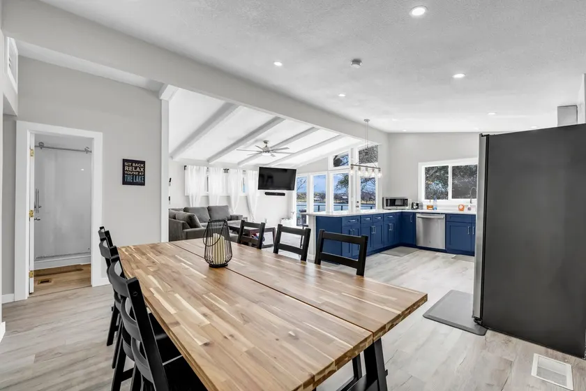 Blue Haven Getaway - Image 1
