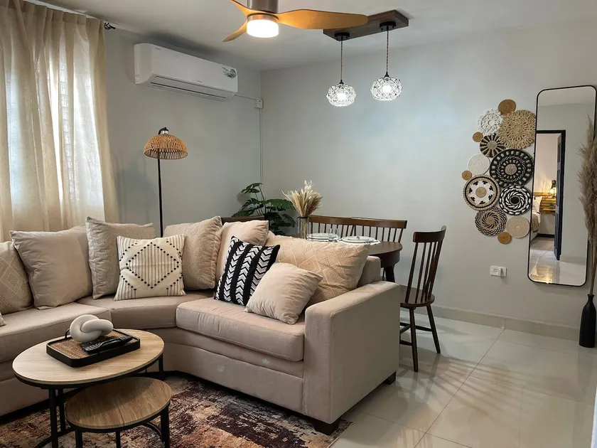 The Wanderers - Boho Bliss Central Apt in Kingston - Image 1