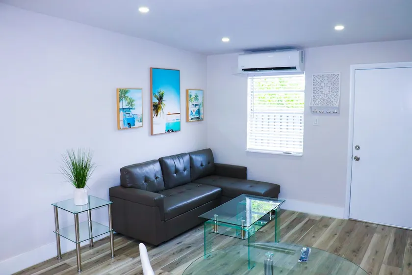 Flamingo Beach House - Image 1