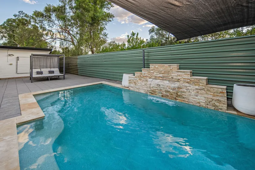 King Bed Retreat with Large Pool - Image 1