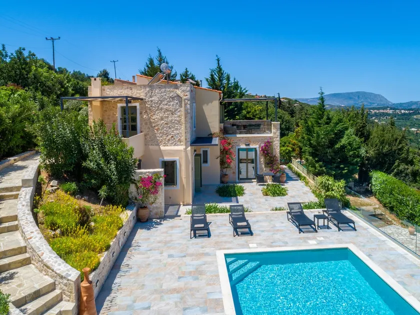 Elegant cretan villa w/ superb panoramic views - Image 1