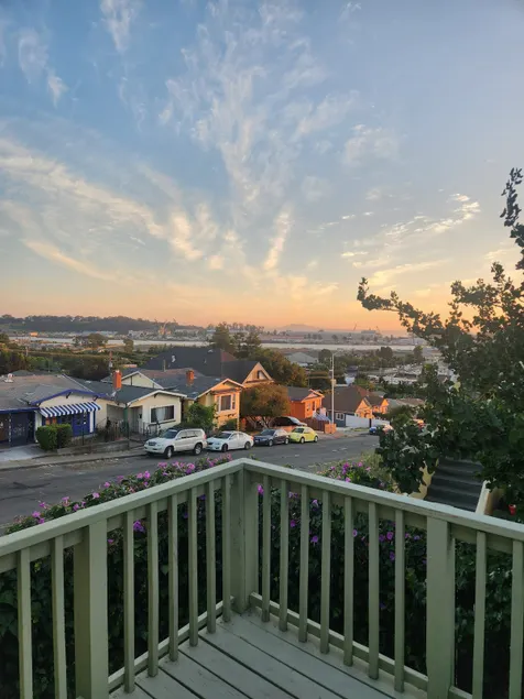 Luxury 2BR Central Villa | Stunning Bay Views - Image 1