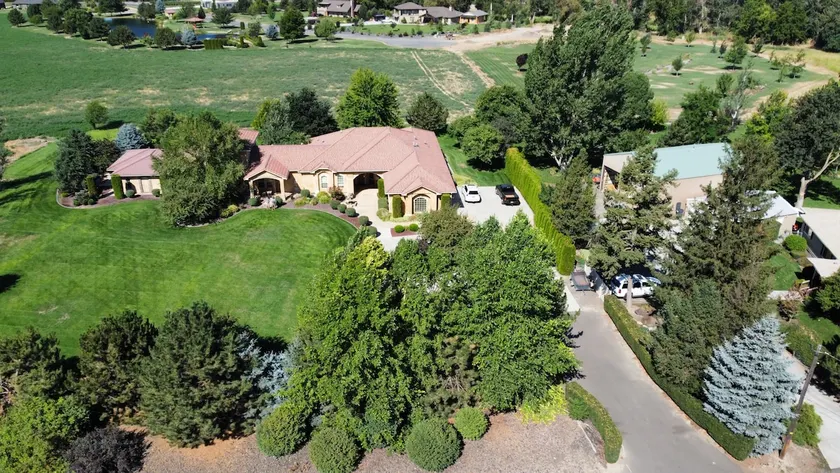 Walla Walla Wine Country Estate - Image 1