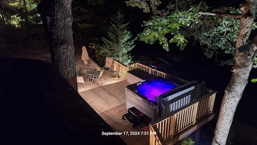 Family Fun Retreat w/Hot Tub & Treehouse WI. - Image 1