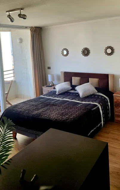 Beautiful apartment next to Metro + Parking - Image 1