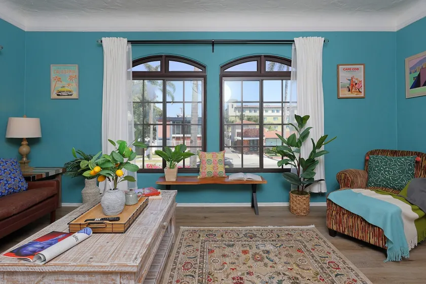 Trendy and Artsy Home 10 mins. drive to Disneyland - Image 1