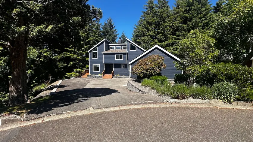 Ranch Road Retreat 3 bd 2.5 bath Sleeps 6 - Image 1