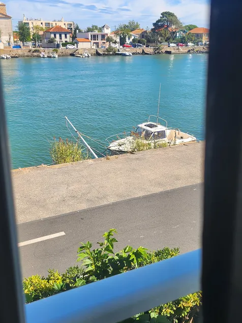 Between river and sea * air conditioning * Family - Image 1
